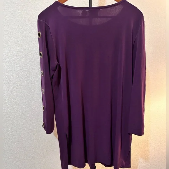 Eva Varro - Picture 2 of 3